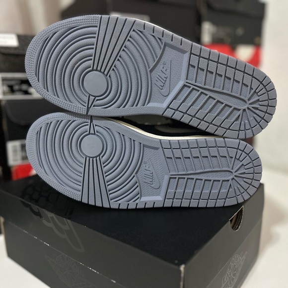 Jordan 1 Mid SE Craft
Obsidian French Blue Ashen Slate White - Picture 8 of 9